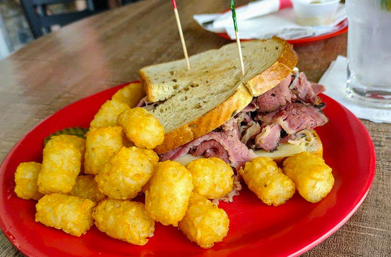 Photo courtesy of The Pub via Restuarant Guru.